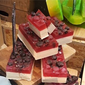 Lush Cosmetics Saucy Snowcake Soap